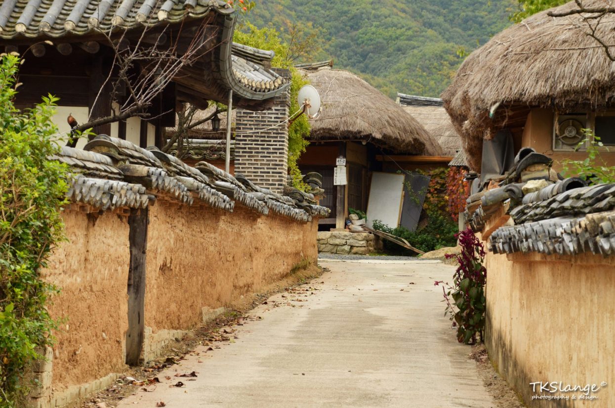 The quiet streets of Hahoe Folk Village.